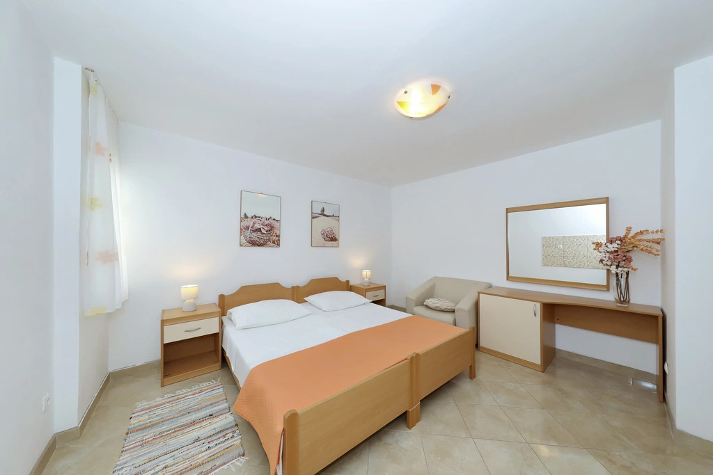 Polaca, kuća za odmor s bazenom, roštiljem i
