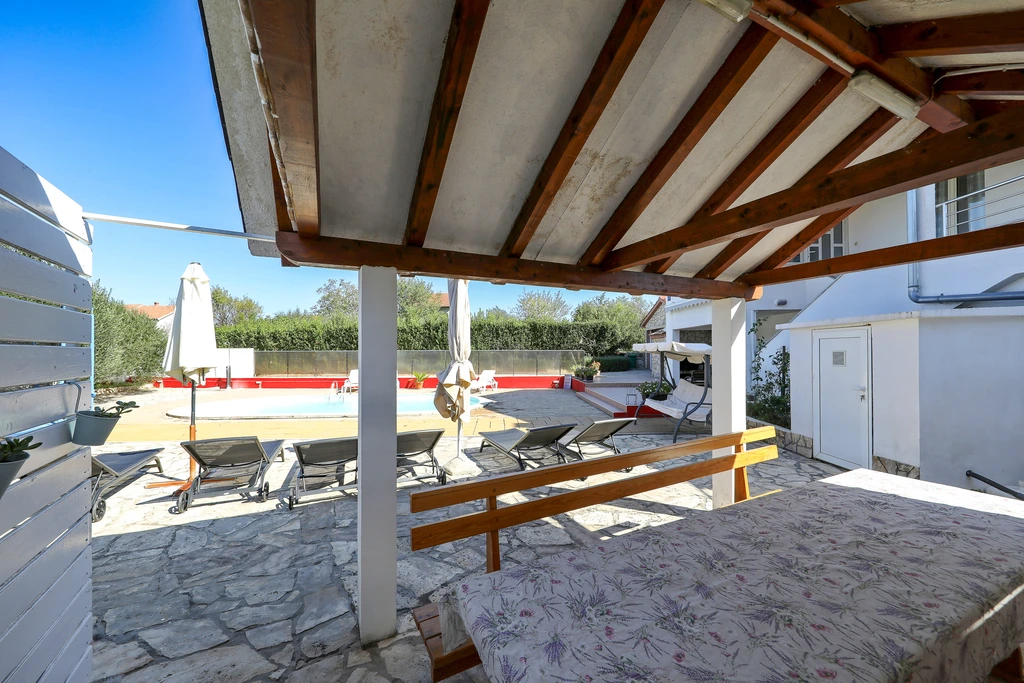 Polaca, kuća za odmor s bazenom, roštiljem i