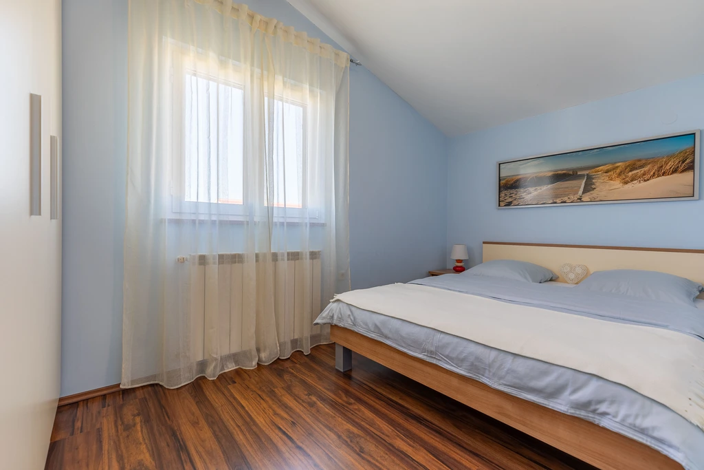 Marinko, br. 4, prostrani apartman s bazenom