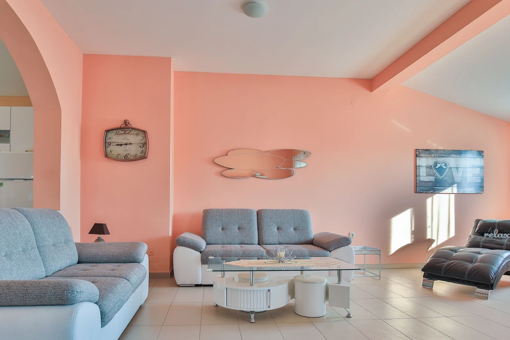Marinko, br. 4, prostrani apartman s bazenom