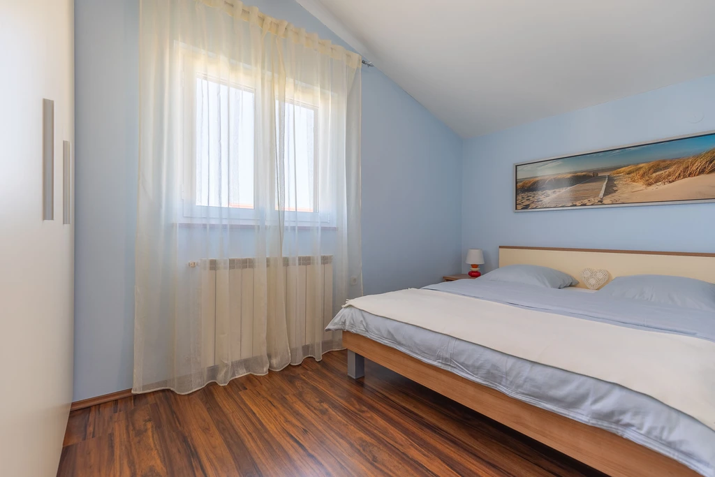 Marinko, br. 4, prostrani apartman s bazenom