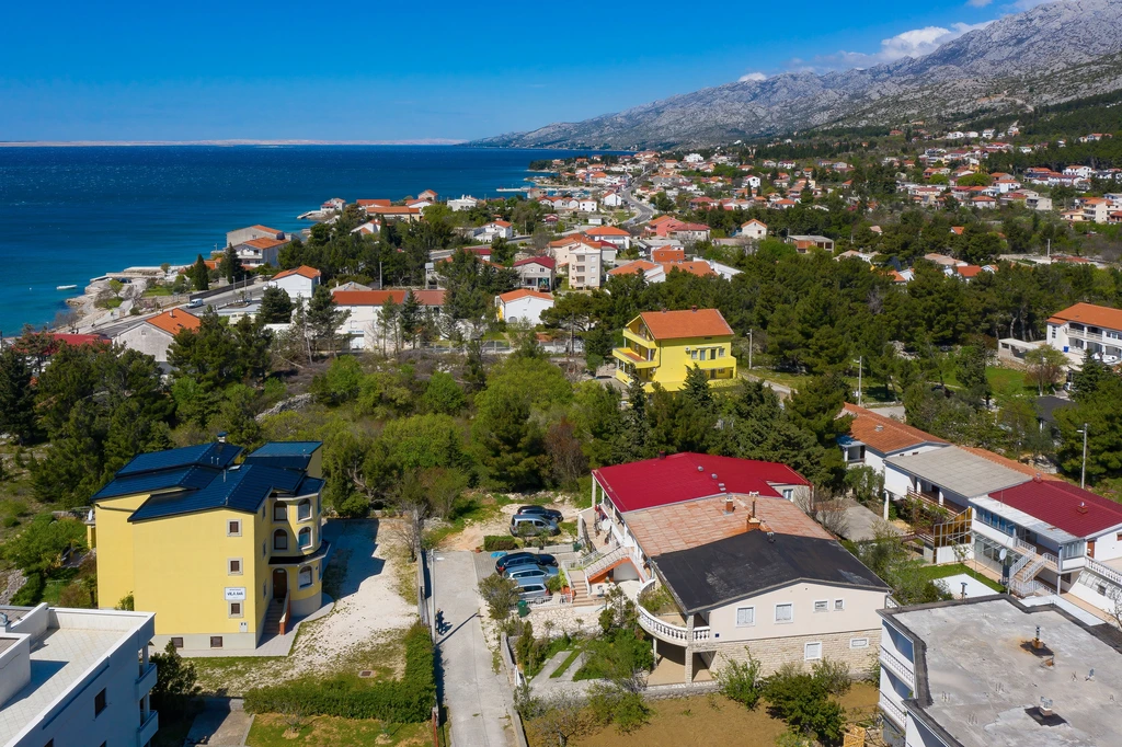Hibis br. 1, lijepa dvokrevetna soba s kupaonicom samo 150 m od plaže