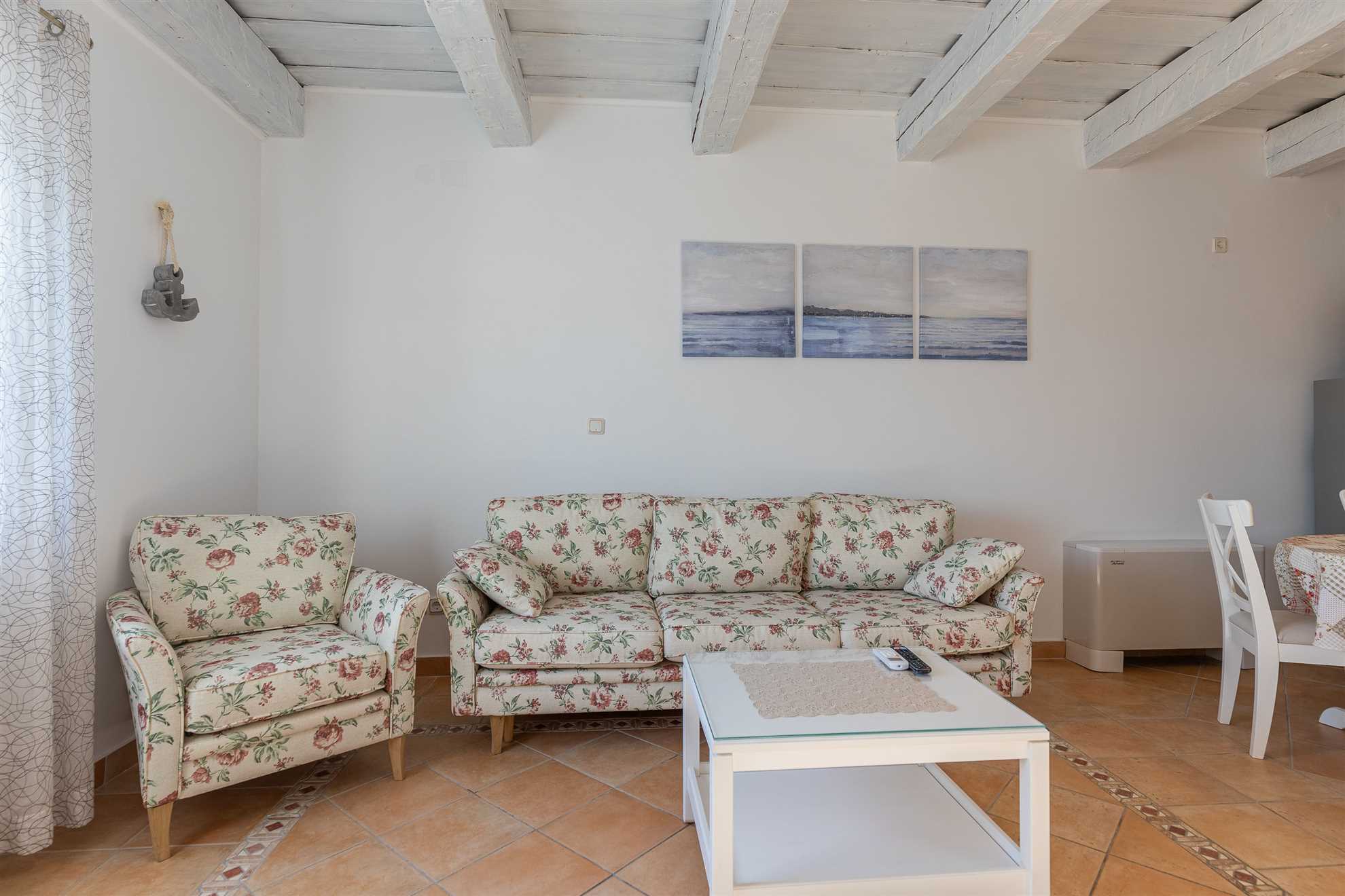 Sidro, beautiful apartment with sea view,