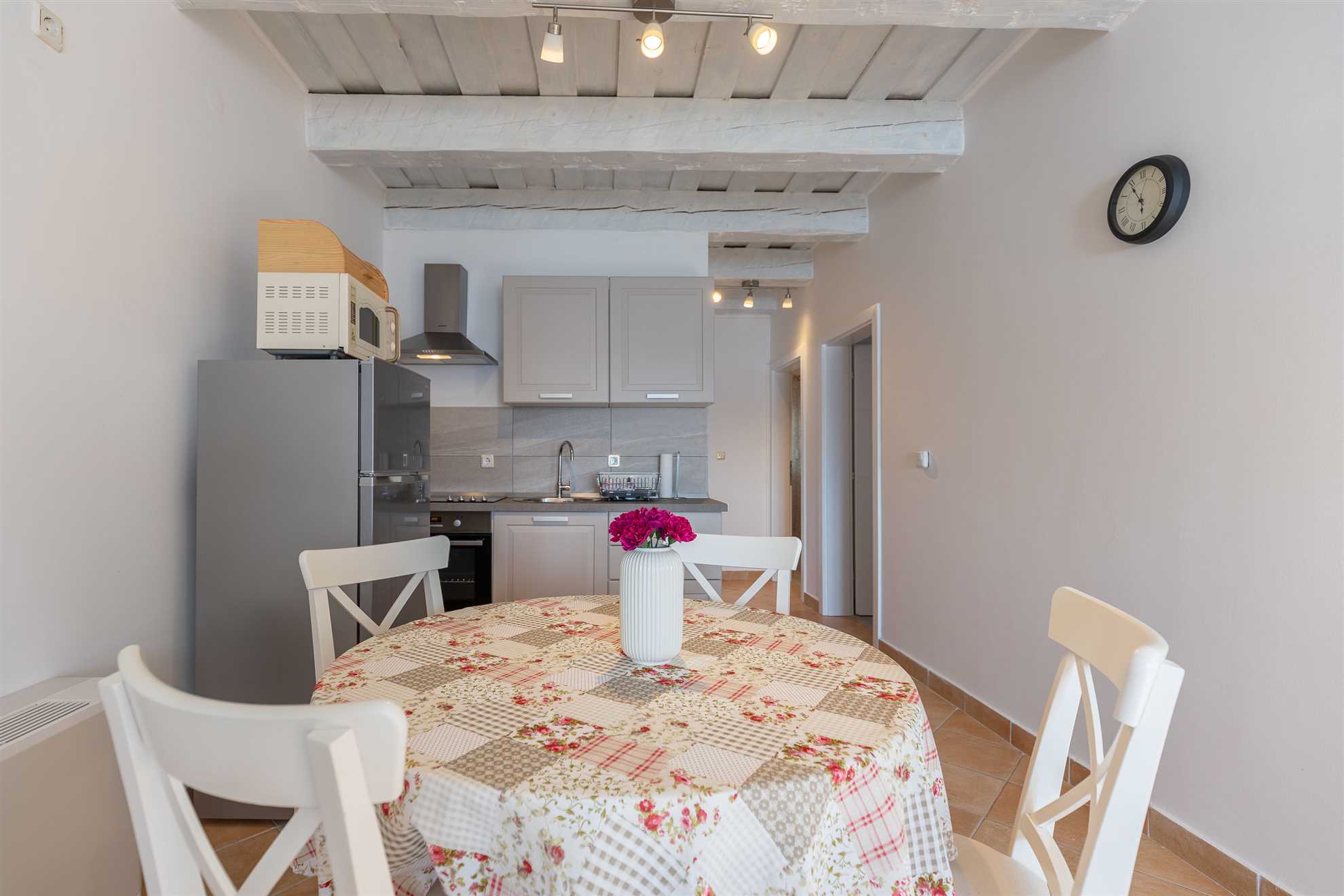 Sidro, beautiful apartment with sea view,
