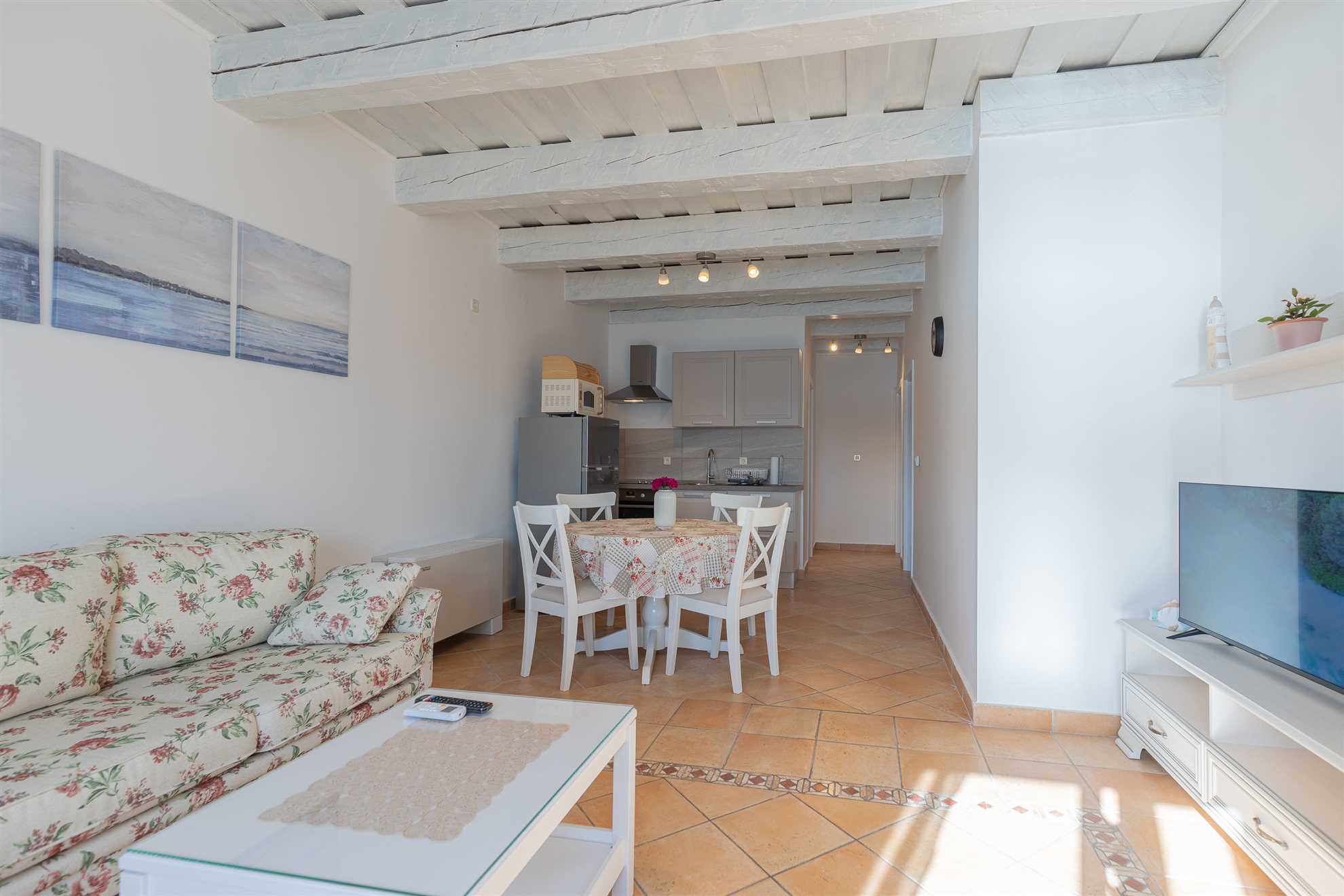 Sidro, beautiful apartment with sea view,