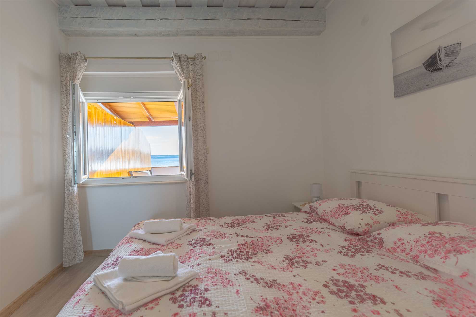 Sidro, beautiful apartment with sea view,