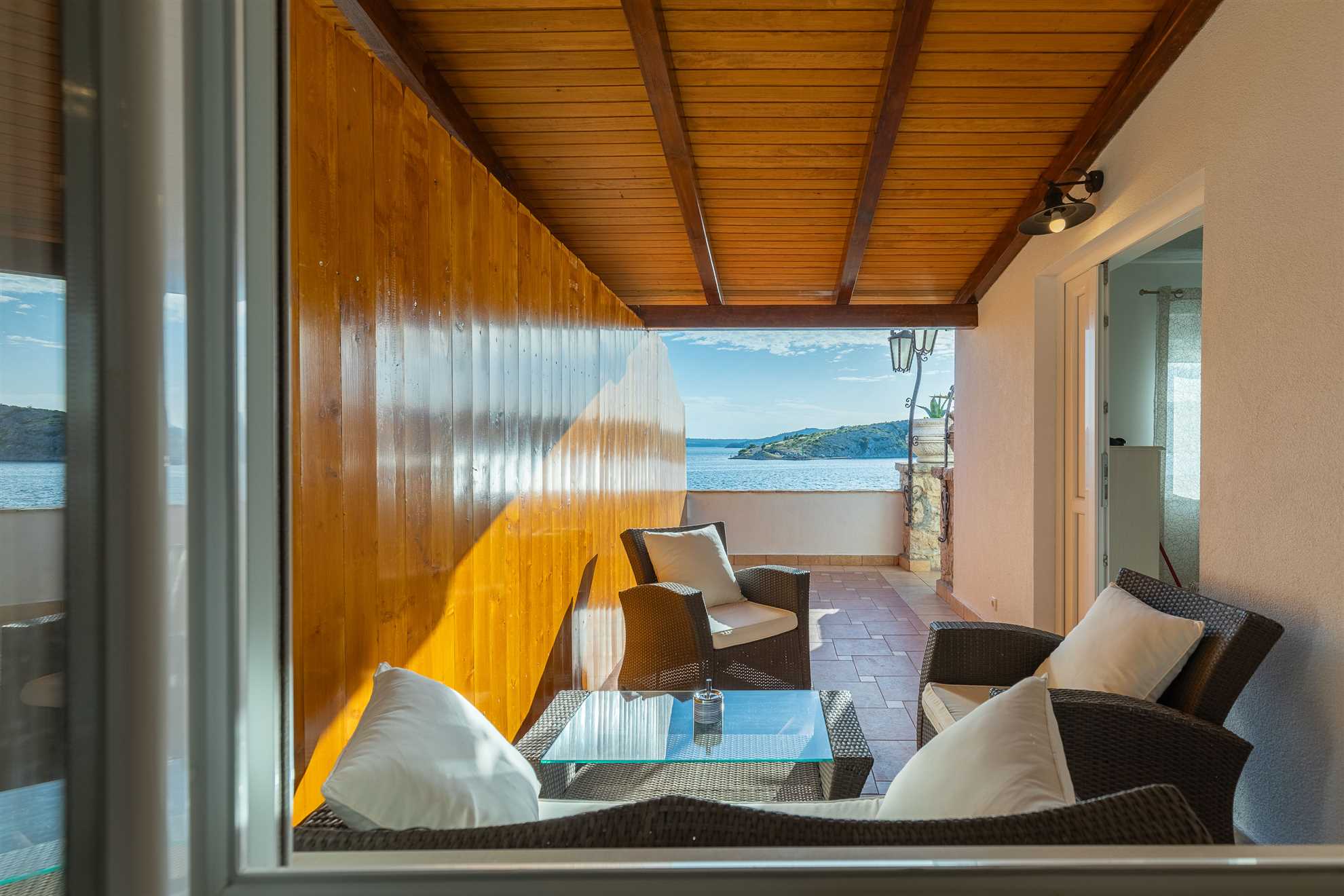 Sidro, beautiful apartment with sea view,