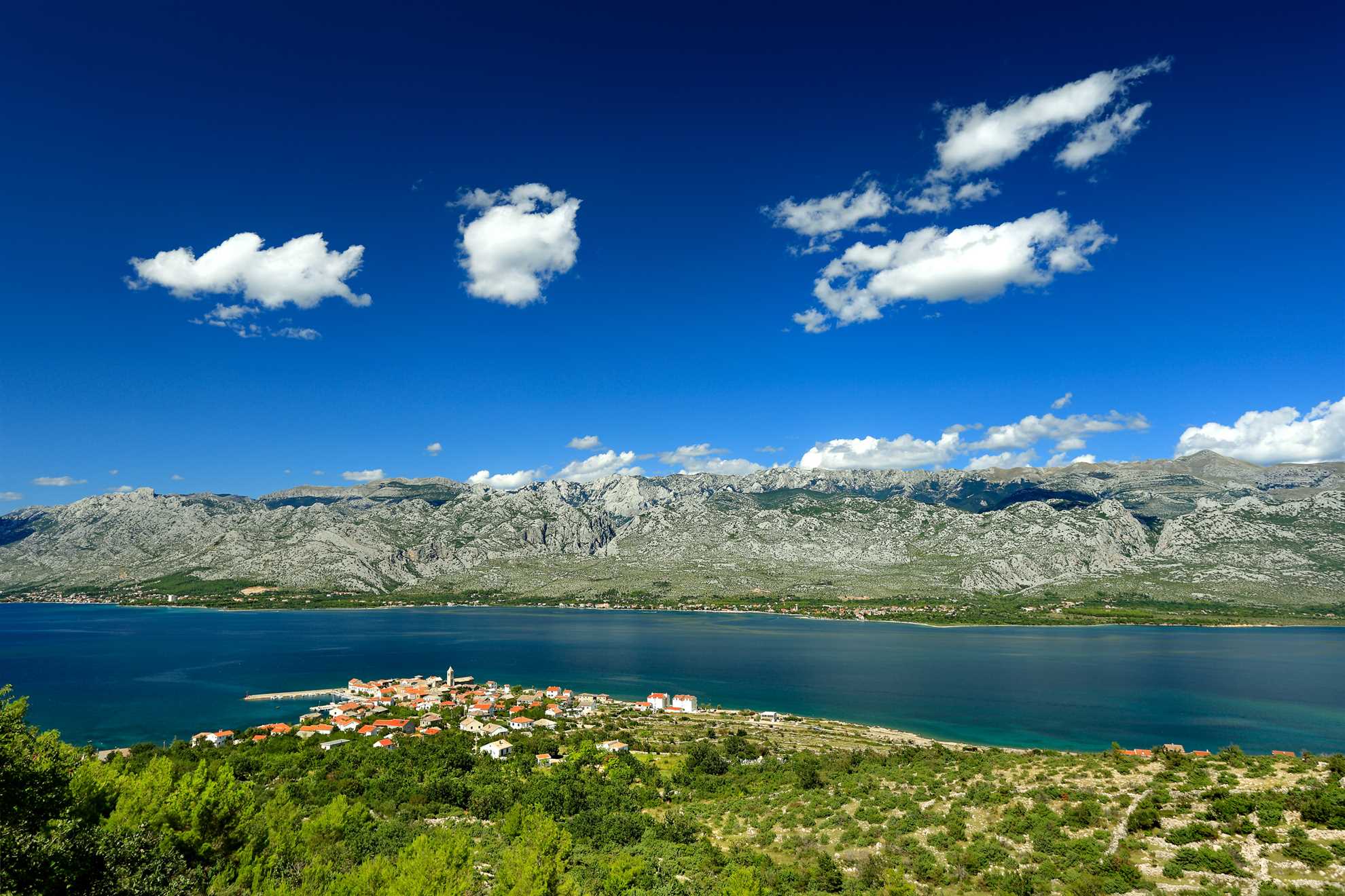 Villa One, vila s panoramskim pogledom, bazenom i