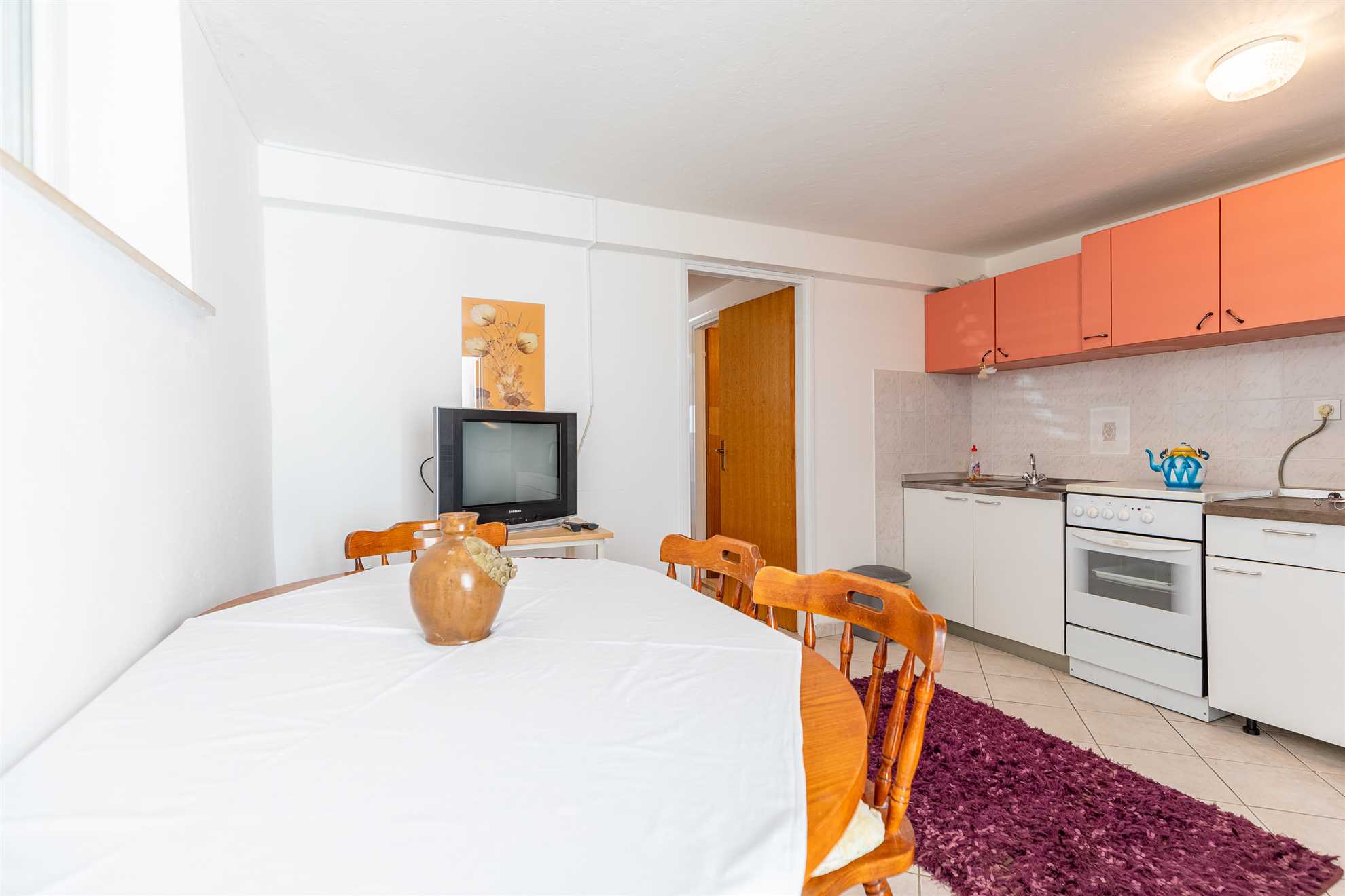 Tinka, Apartment No 1