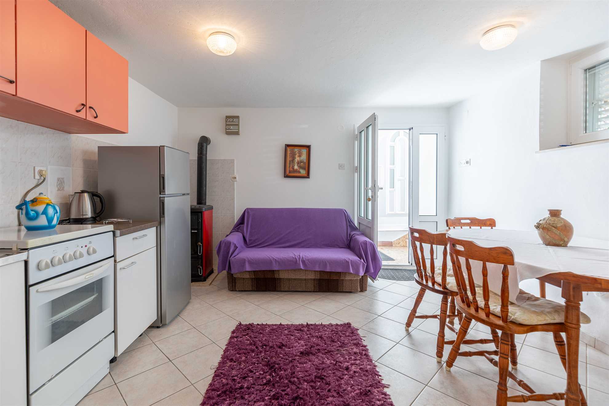 Tinka, Apartment No 1