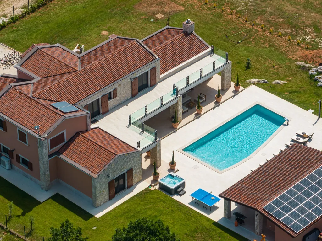 Barban Villa for Up to 12 Guests with Heated Pool