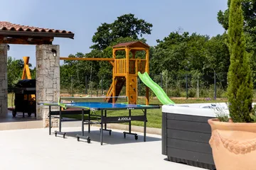 Barban Villa for Up to 12 Guests with Heated Pool