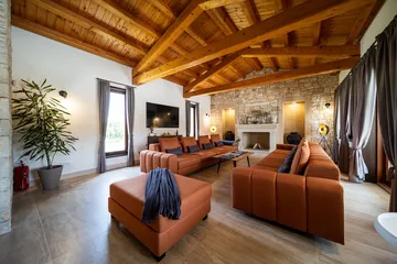 Barban Villa for Up to 12 Guests with Heated Pool