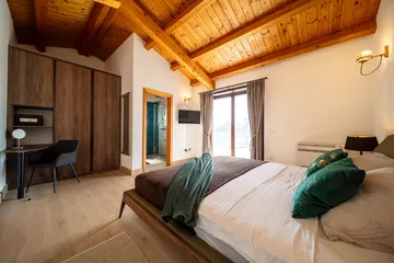 Barban Villa for Up to 12 Guests with Heated Pool