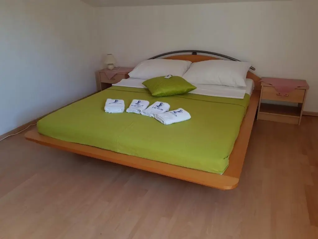 Omišalj 1-Bedroom Apartment for Up to 4
