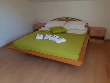 Omišalj 1-Bedroom Apartment for Up to 4