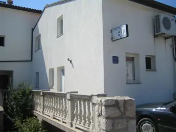 Apartment in Omišalj for Up to 4 Guests