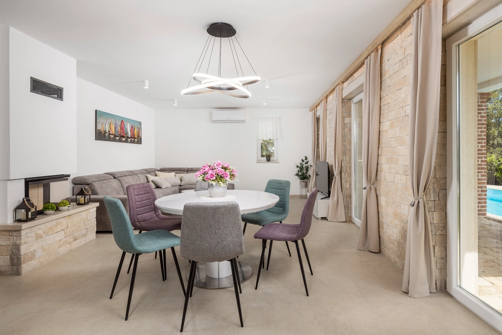 Pool Villa for Up to 8 Guests in Malinska
