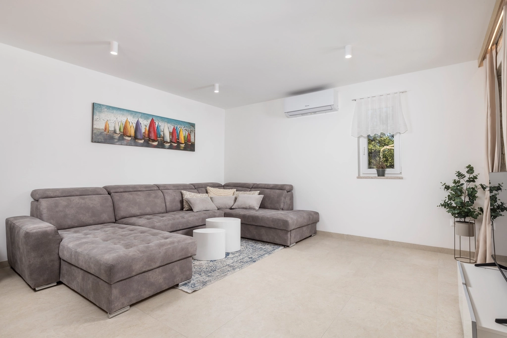 Pool Villa for Up to 8 Guests in Malinska