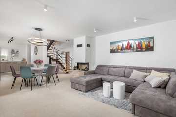 Pool Villa for Up to 8 Guests in Malinska