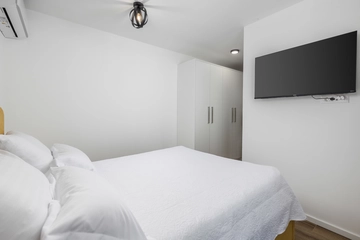 Pool Villa for Up to 8 Guests in Malinska