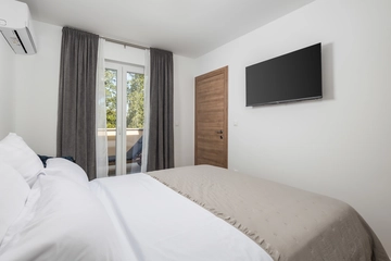 Pool Villa for Up to 8 Guests in Malinska