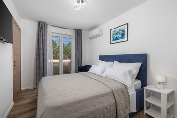 Pool Villa for Up to 8 Guests in Malinska