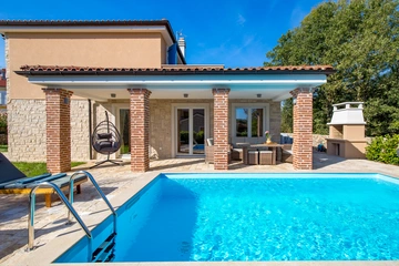 Pool Villa for Up to 8 Guests in Malinska