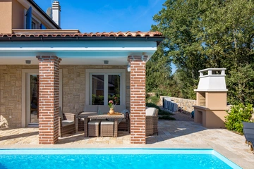 Pool Villa for Up to 8 Guests in Malinska