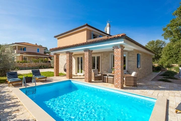 Pool Villa for Up to 8 Guests in Malinska