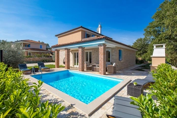 Pool Villa for Up to 8 Guests in Malinska