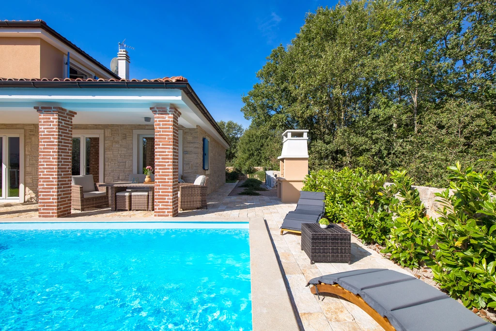 Pool Villa for Up to 8 Guests in Malinska