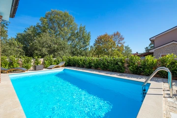 Pool Villa for Up to 8 Guests in Malinska