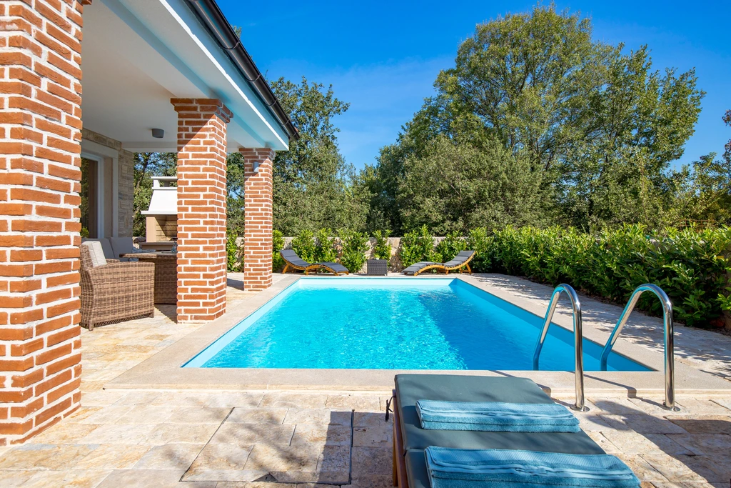 Pool Villa for Up to 8 Guests in Malinska