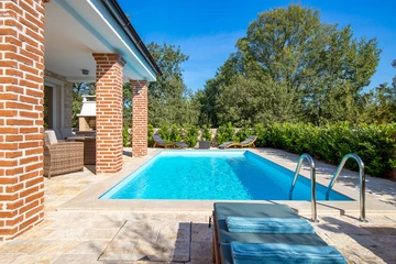 Pool Villa for Up to 8 Guests in Malinska