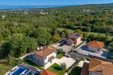 Pool Villa for Up to 8 Guests in Malinska