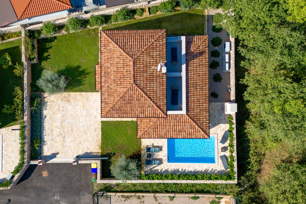 Pool Villa for Up to 8 Guests in Malinska