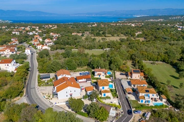 Pool Villa for Up to 8 Guests in Malinska