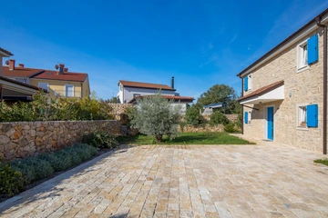 Pool Villa for Up to 8 Guests in Malinska