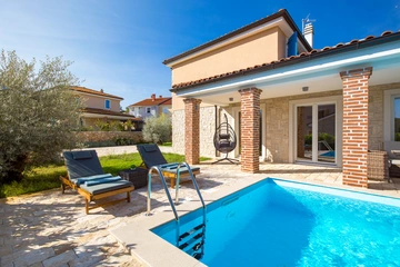 Pool Villa for Up to 8 Guests in Malinska