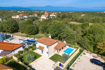 Pool Villa for Up to 8 Guests in Malinska
