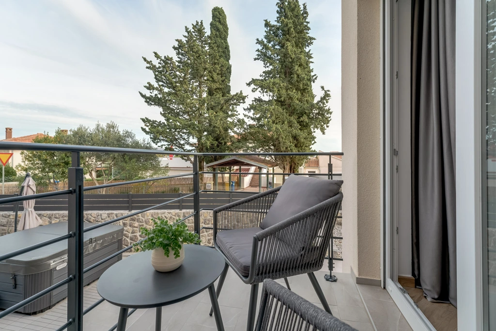 Krk 1-Bedroom Apartment for 2 Guests