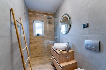 Krk 1-Bedroom Apartment for 2 Guests