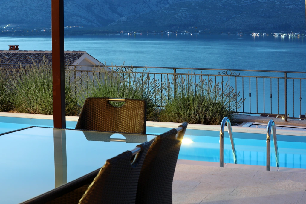 Modern Villa with Pool in Vinjerac for 6