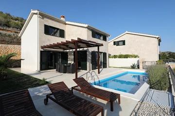 Modern Villa with Pool in Vinjerac for 6