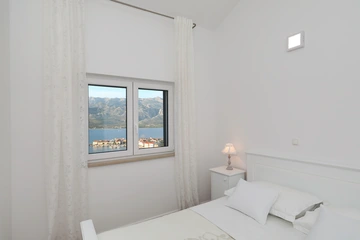 Modern Villa with Pool in Vinjerac for 6