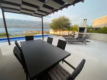 Modern Villa with Pool in Vinjerac for 6
