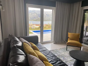 Modern Villa with Pool in Vinjerac for 6