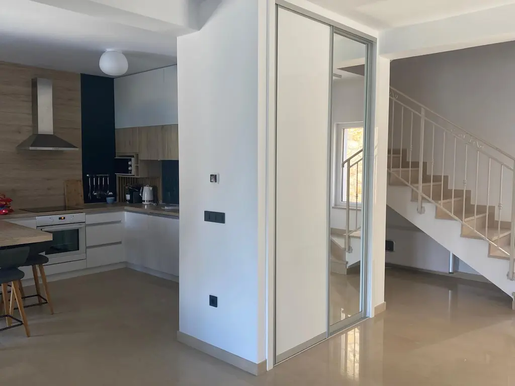 Modern Villa with Pool in Vinjerac for 6