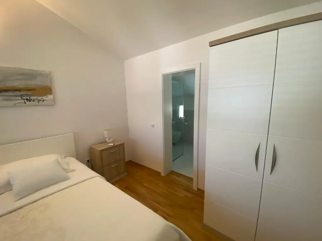 Modern Villa with Pool in Vinjerac for 6
